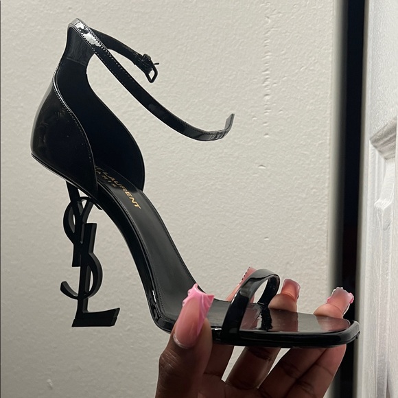 Yves Saint Laurent Shiny Black Heels - Picture 4 of 5